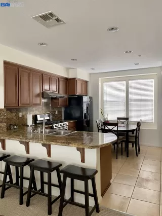 Photo #4: 41013457 Listing