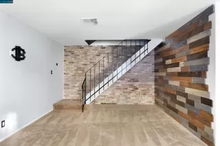 Photo #4: 41013532 Listing