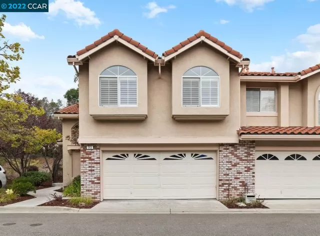 MLS: 41013600 Condo For Sale