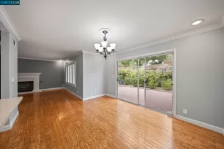 Photo #6: 41013600 Listing