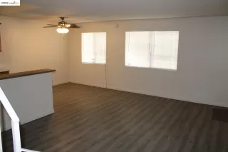 Photo #5: 41013663 Listing