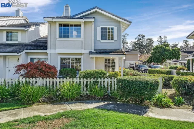 MLS: 41013736 Condo For Sale