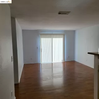 Photo #5: 41013825 Listing