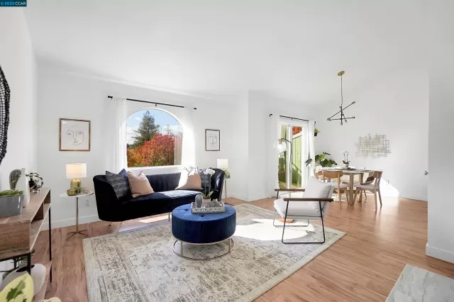 MLS: 41013916 Condo For Sale