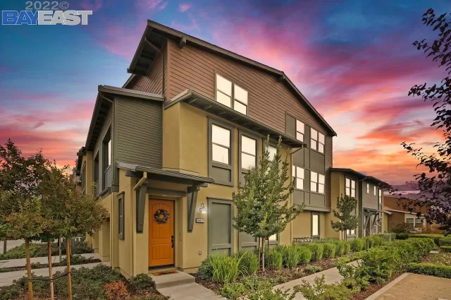 MLS: 41013968 Condo For Sale