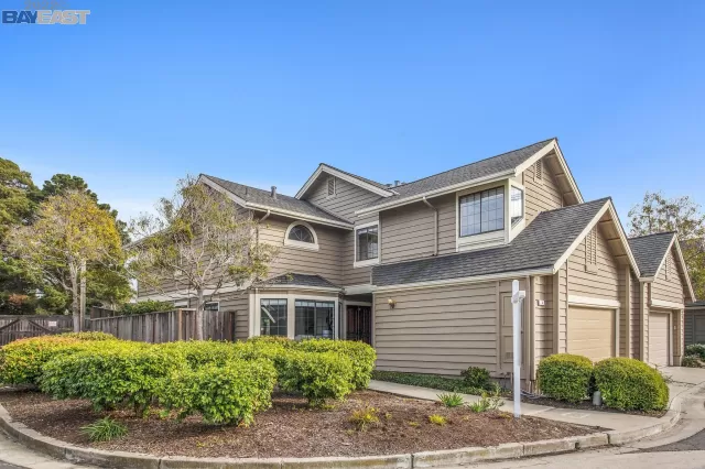 MLS: 41014083 Condo For Sale