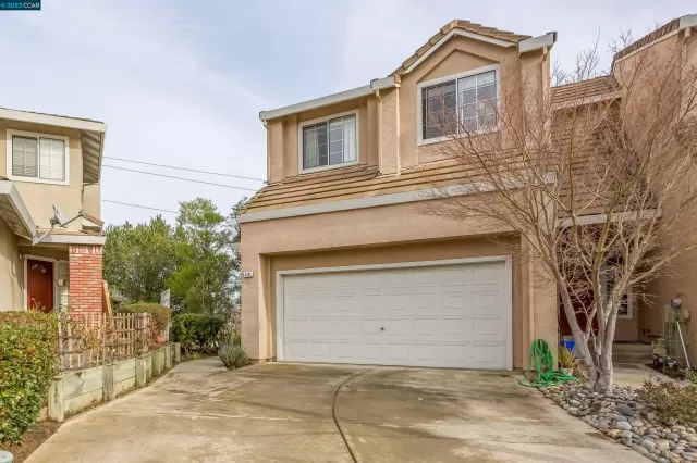 MLS: 41014320 Condo For Sale