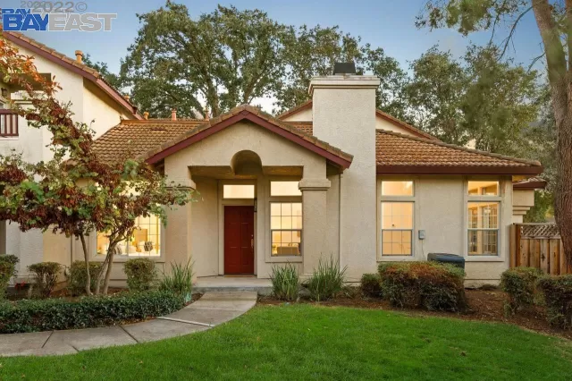 MLS: 41014409 Condo For Sale