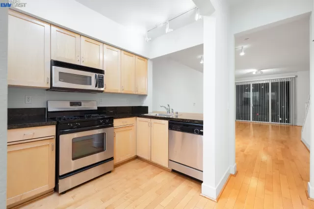 MLS: 41014543 Condo For Sale