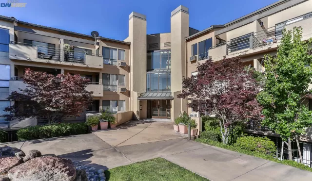 MLS: 41014570 Condo For Sale
