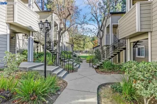 Photo #2: 41015024 Listing