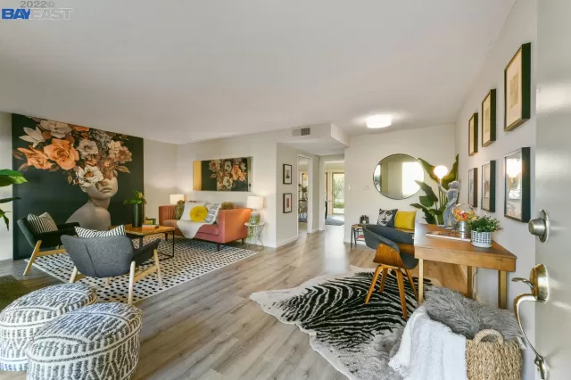 MLS: 41015043 Condo For Sale
