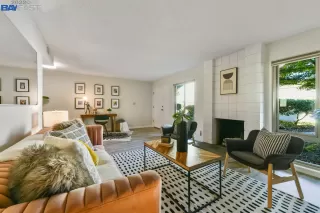 Photo #6: 41015043 Listing 