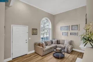 Photo #6: 41015046 Listing 