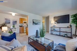 Photo #6: 41015057 Listing