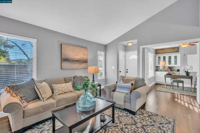 MLS: 41015100 Condo For Sale