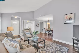 Photo #2: 41015100 Listing