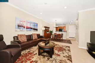 Photo #3: 41015101 Listing