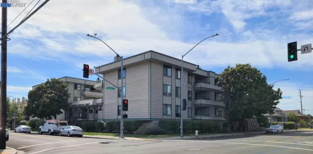 MLS: 41015113 Condo For Sale