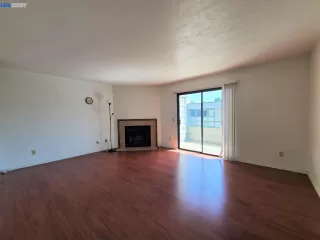 Photo #3: 41015113 Listing