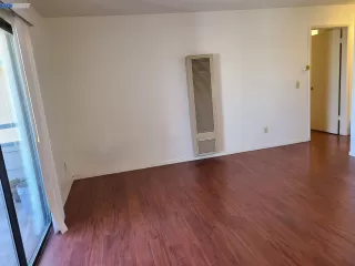 Photo #6: 41015113 Listing