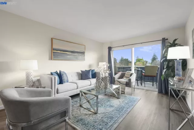 MLS: 41015121 Condo For Sale