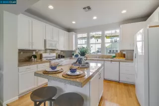 Photo #5: 41015137 Listing