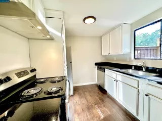 Photo #6: 41015138 Listing