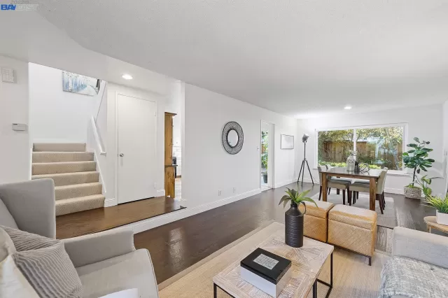 MLS: 41015150 Condo For Sale