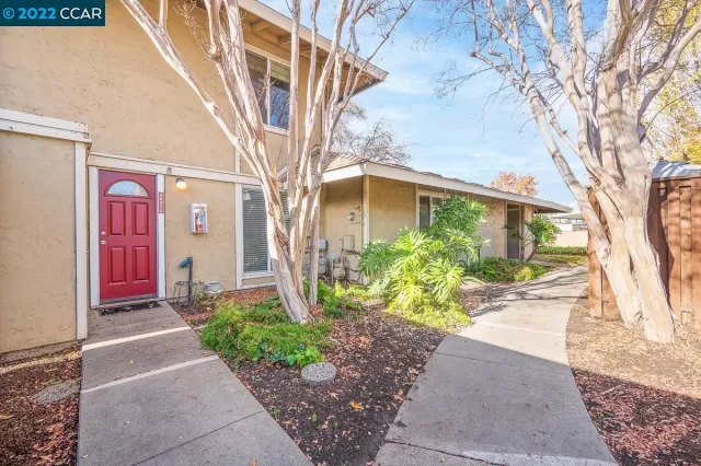 MLS: 41015153 Condo For Sale
