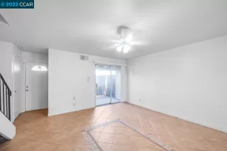 Photo #2: 41015153 Listing 