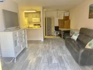 Photo #2: 41015164 Listing