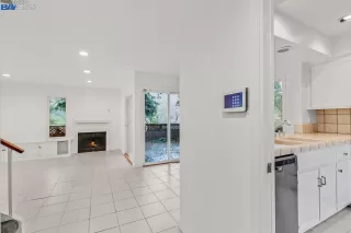 Photo #3: 41015202 Listing