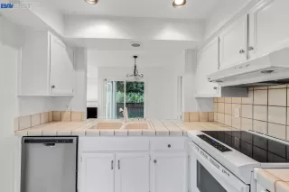 Photo #6: 41015202 Listing