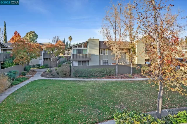 MLS: 41015286 Condo For Sale