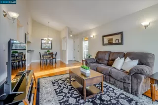 Photo #6: 41015286 Listing