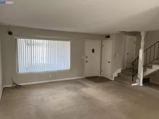 Photo #2: 41015336 Listing 