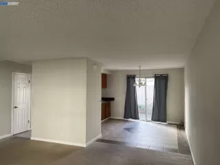 Photo #3: 41015336 Listing 