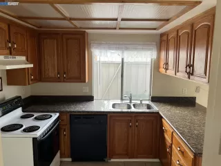 Photo #5: 41015336 Listing 