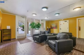 Photo #2: 41015526 Listing 