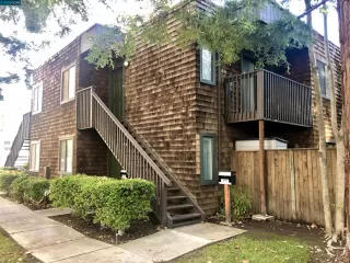 Photo #2: 41015589 Listing