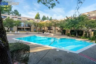 Photo #2: 41015628 Listing 