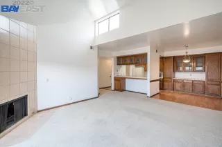 Photo #6: 41015628 Listing 