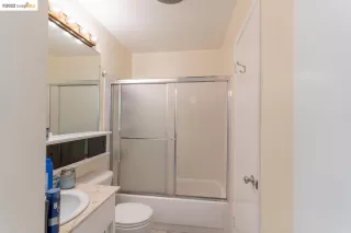 Photo #5: 41015752 Listing 