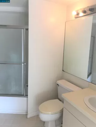 Photo #6: 41015757 Listing