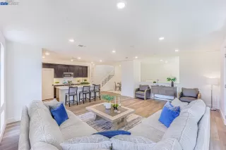 Photo #5: 41015763 Listing 