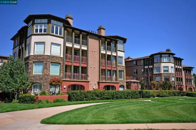 MLS: 41015778 Condo For Sale