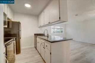 Photo #2: 41015779 Listing