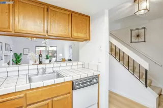 Photo #5: 41015822 Listing 