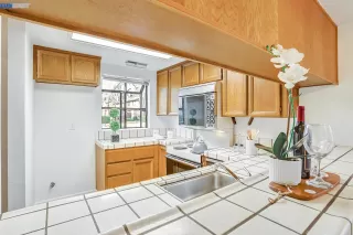 Photo #6: 41015822 Listing 